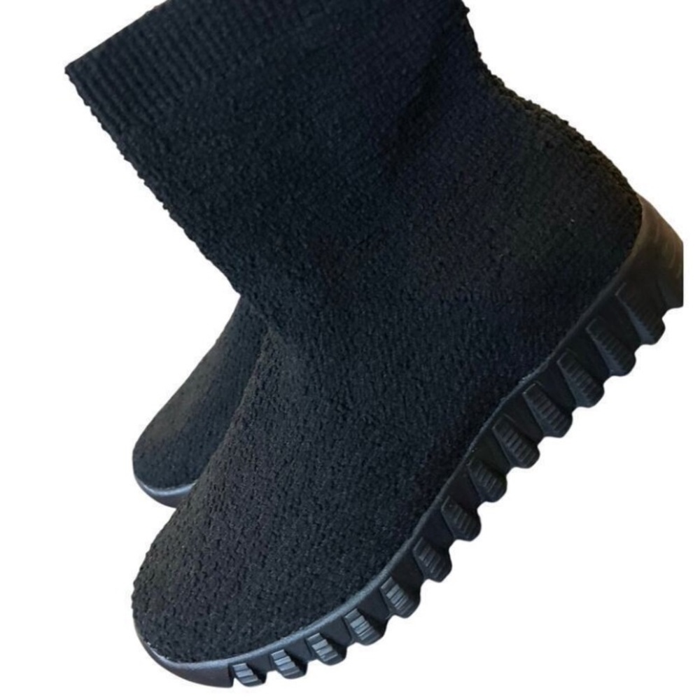 Last Pair⚠️New in Box Bernie Mev Keyla Blk Women's Knit Ankle Boots SZ 36/ 5.5-6